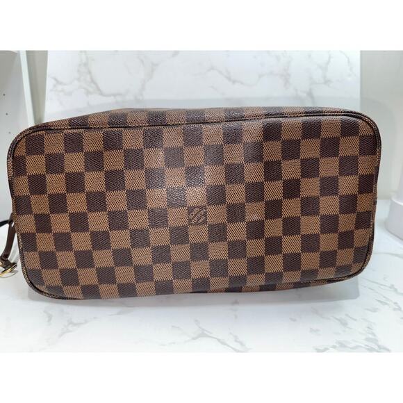Louis Vuitton Damier Canvas Neverfull Pouch - Picture 4 of 6